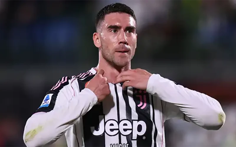 Dusan Vlahovic Từ Chối Mourinho: Juventus Nguy Cơ Mất Trắng